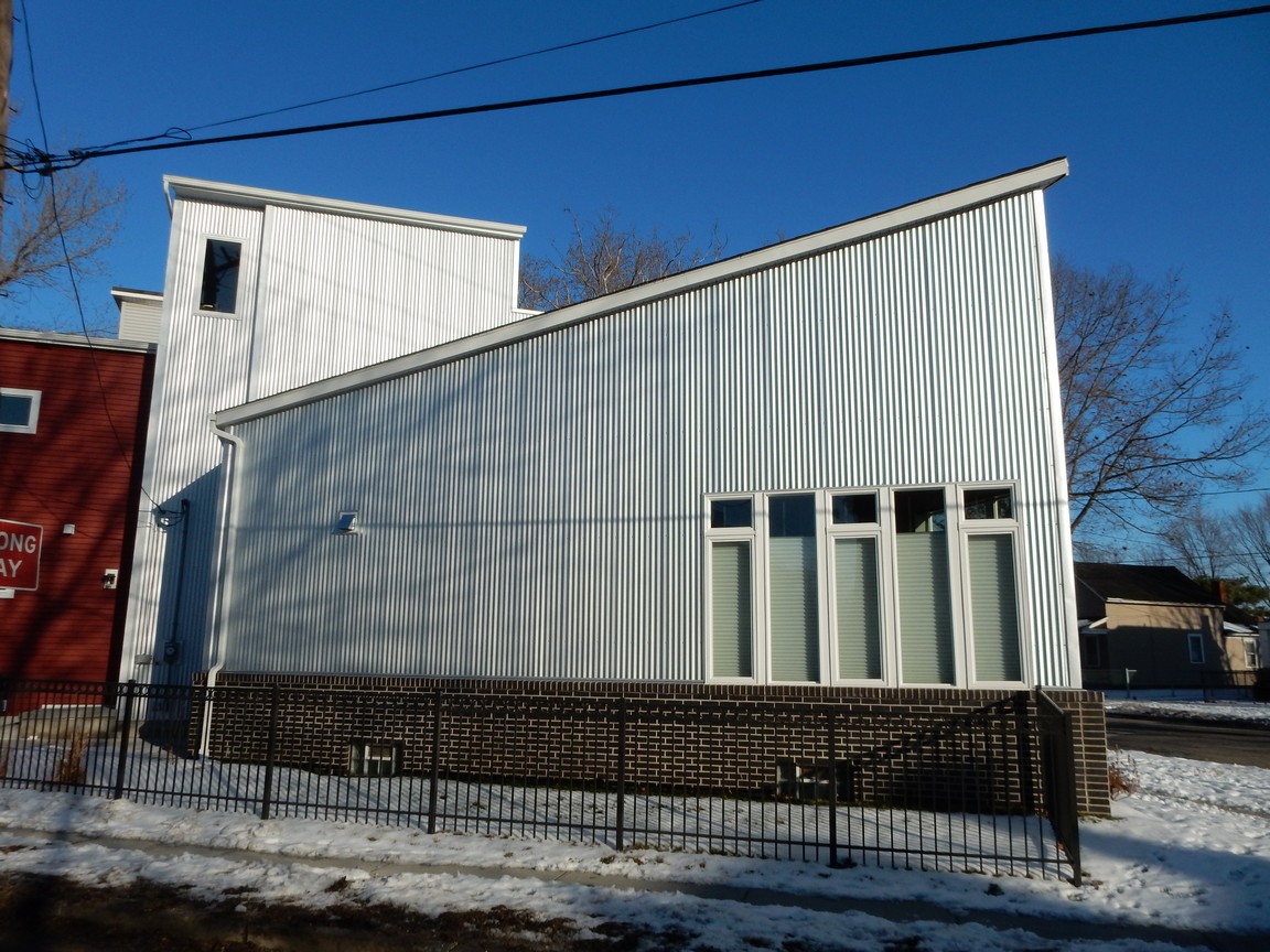 2472 Tremont | Exterior 