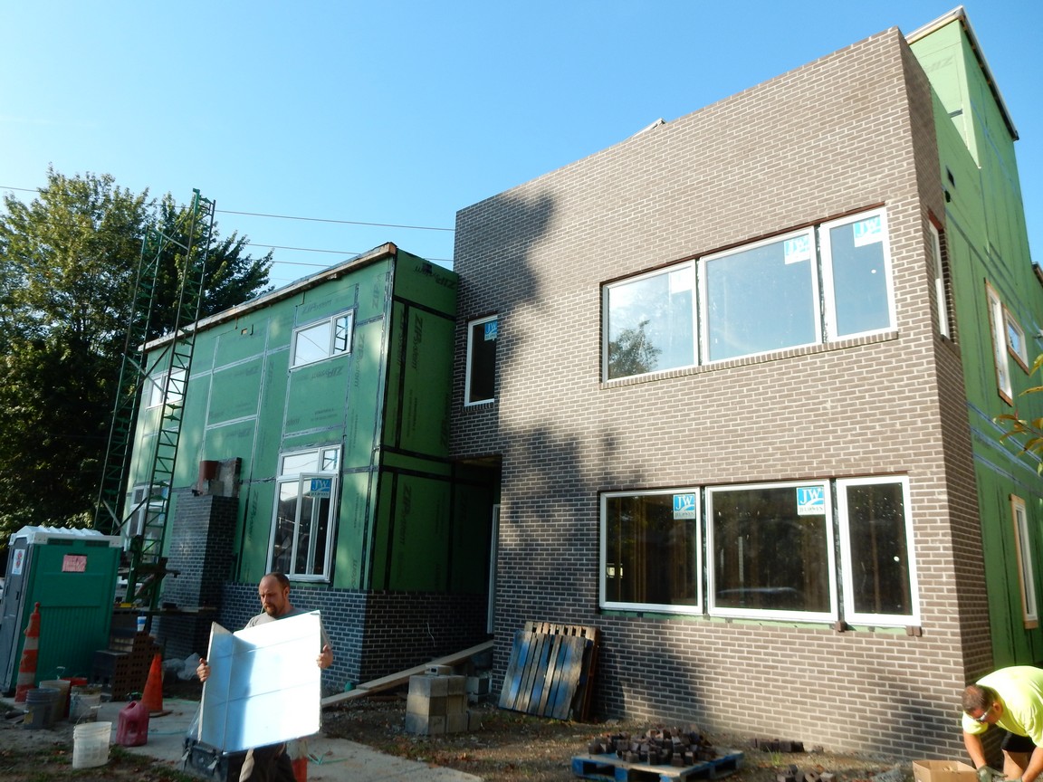 2472 Tremont | Exterior Build