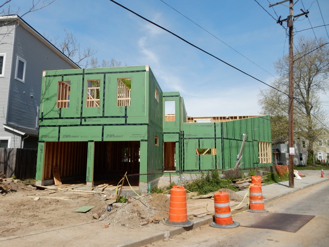 2472 Tremont | Exterior Build