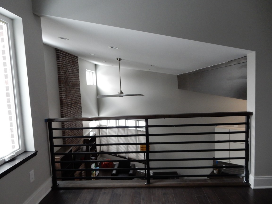 2472 Tremont | Loft