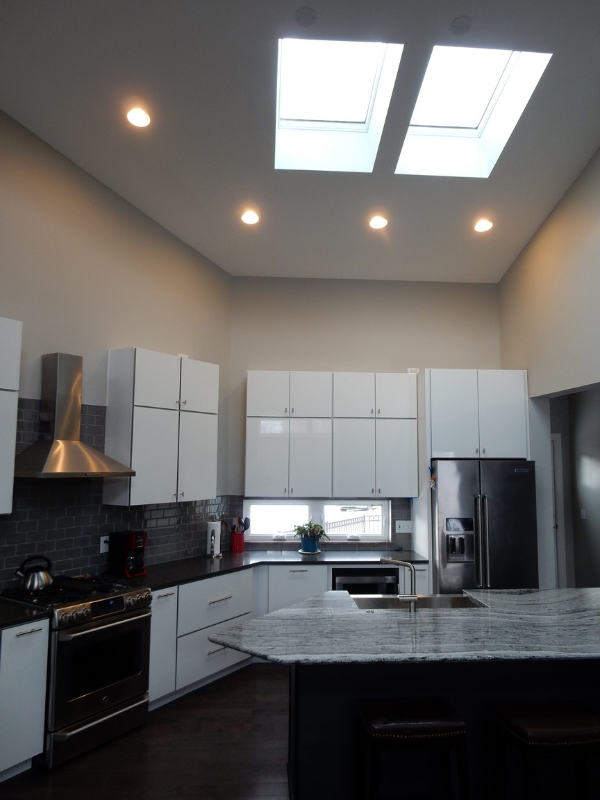 2472 Tremont | Kitchen