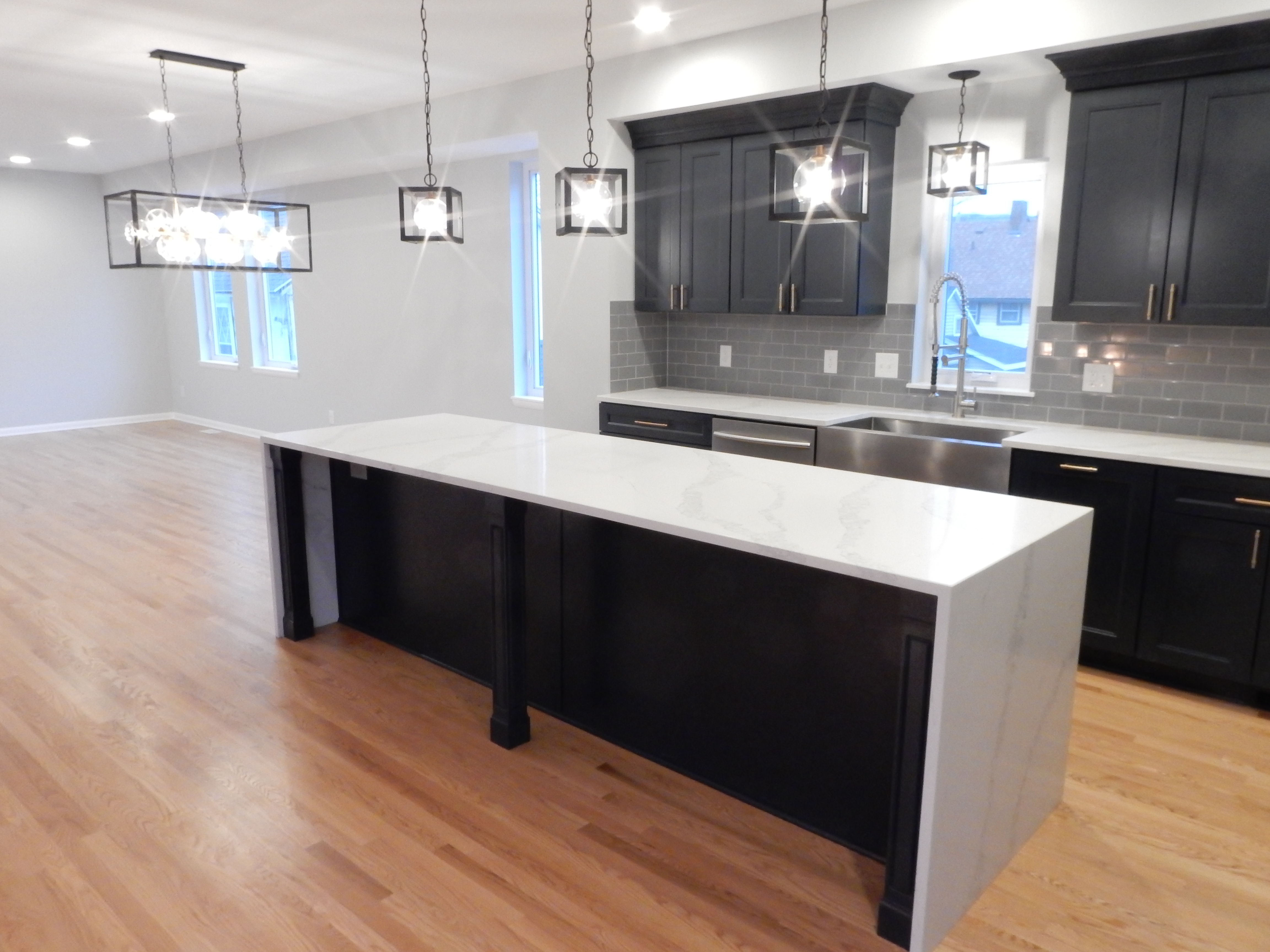 Photos of 2475 Tremont Lane | Photos of Single Family Homes in Tremont