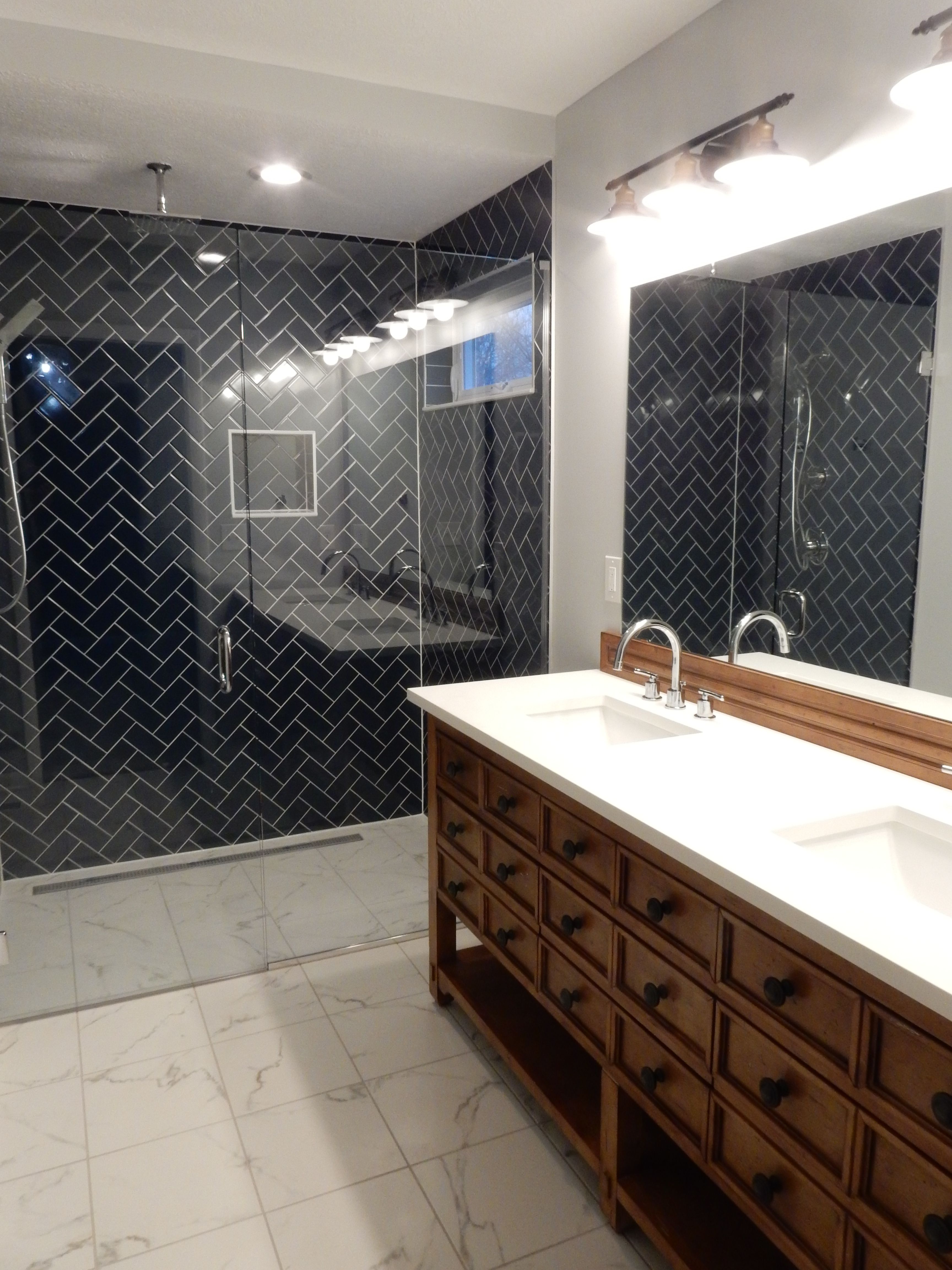 Photos of 2475 Tremont Lane | Photos of Single Family Homes in Tremont