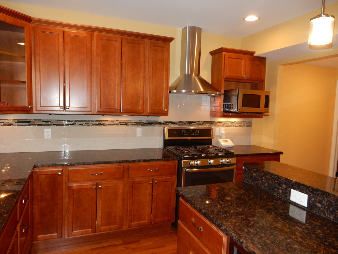 909 College Tremont Cleveland Ohio