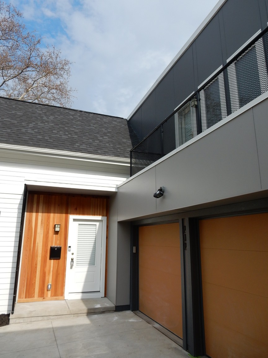 909 College Tremont Cleveland Ohio