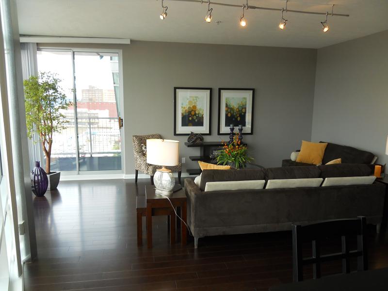 Interior Photos of Stonebridge Plaza in Downtown Cleveland