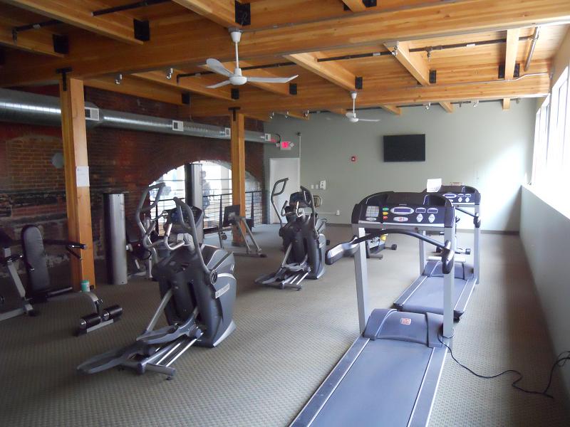 Interior Photos of Stonebridge Plaza in Downtown Cleveland