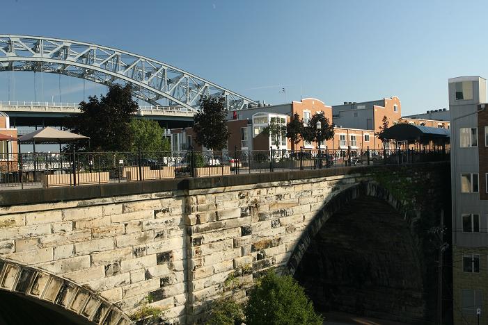 Neighborhood Photos of Stonebridge Plaza in Downtown Cleveland