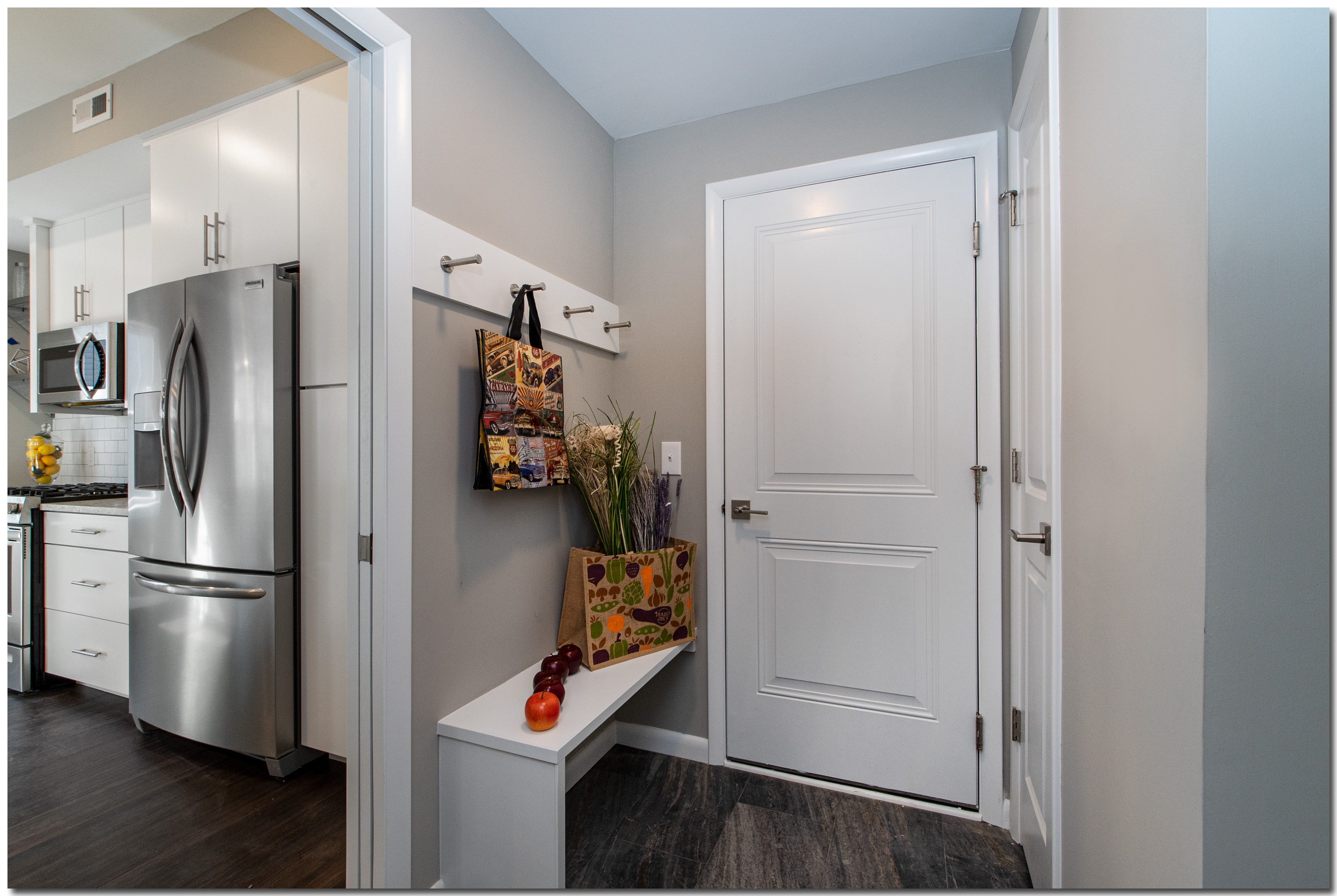 6609 Wakefield (Gordon Square/Detroit Shoreway)